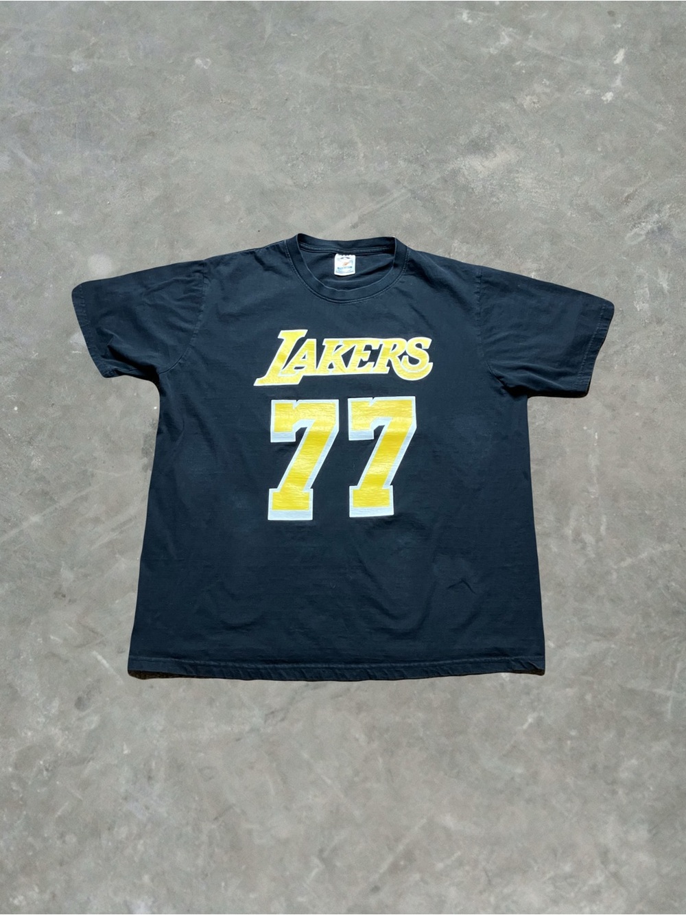 ☀️ Los Angeles Lakers Luka Doncic Graphic Tee Mens Size XL Black NBA Basketball